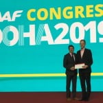 Toralf mottar IAAF Veteran Pin i Doha